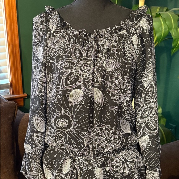 MSK Black and White Floral Blouse - Picture 1 of 4